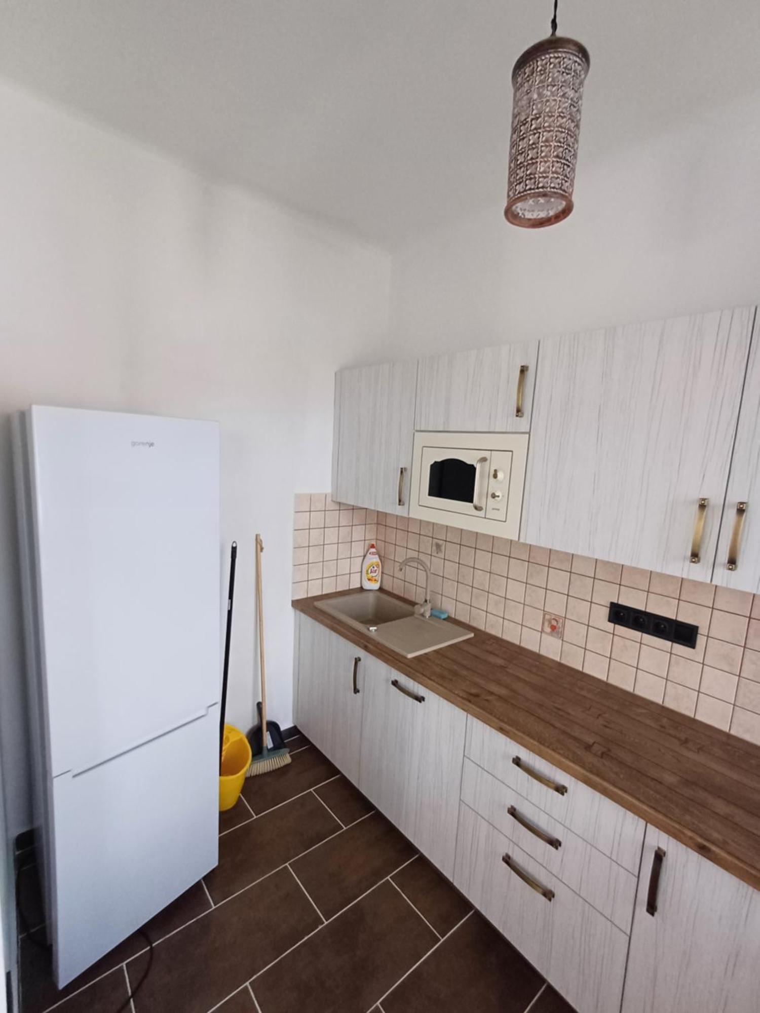 Penny Apartmanok Szigetvár Buitenkant foto