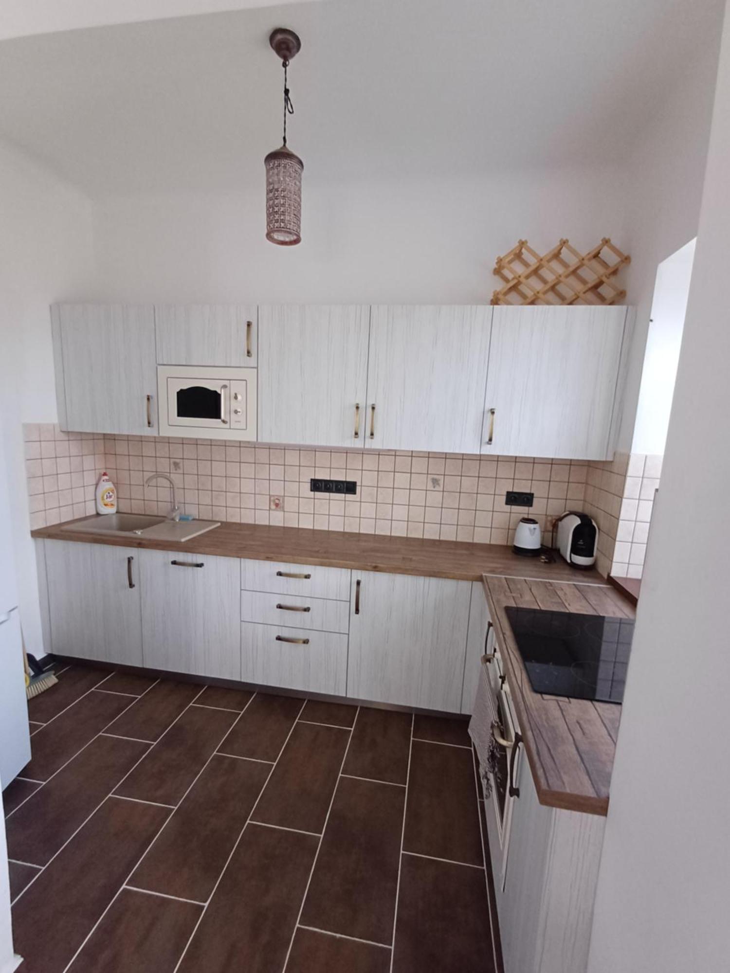 Penny Apartmanok Szigetvár Buitenkant foto