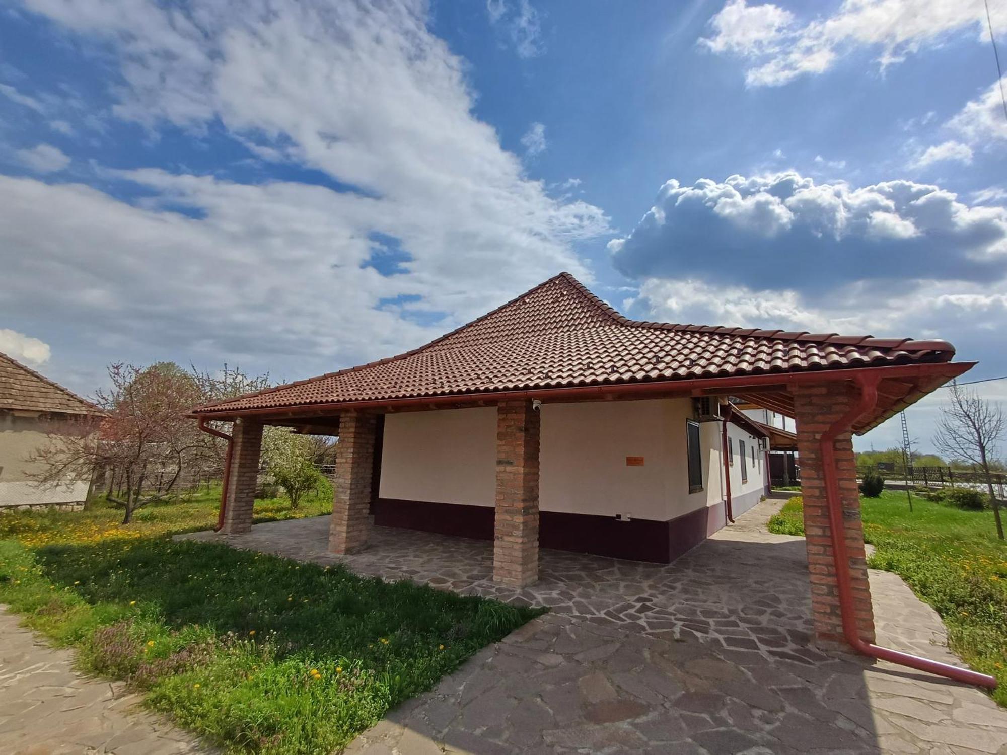 Penny Apartmanok Szigetvár Buitenkant foto
