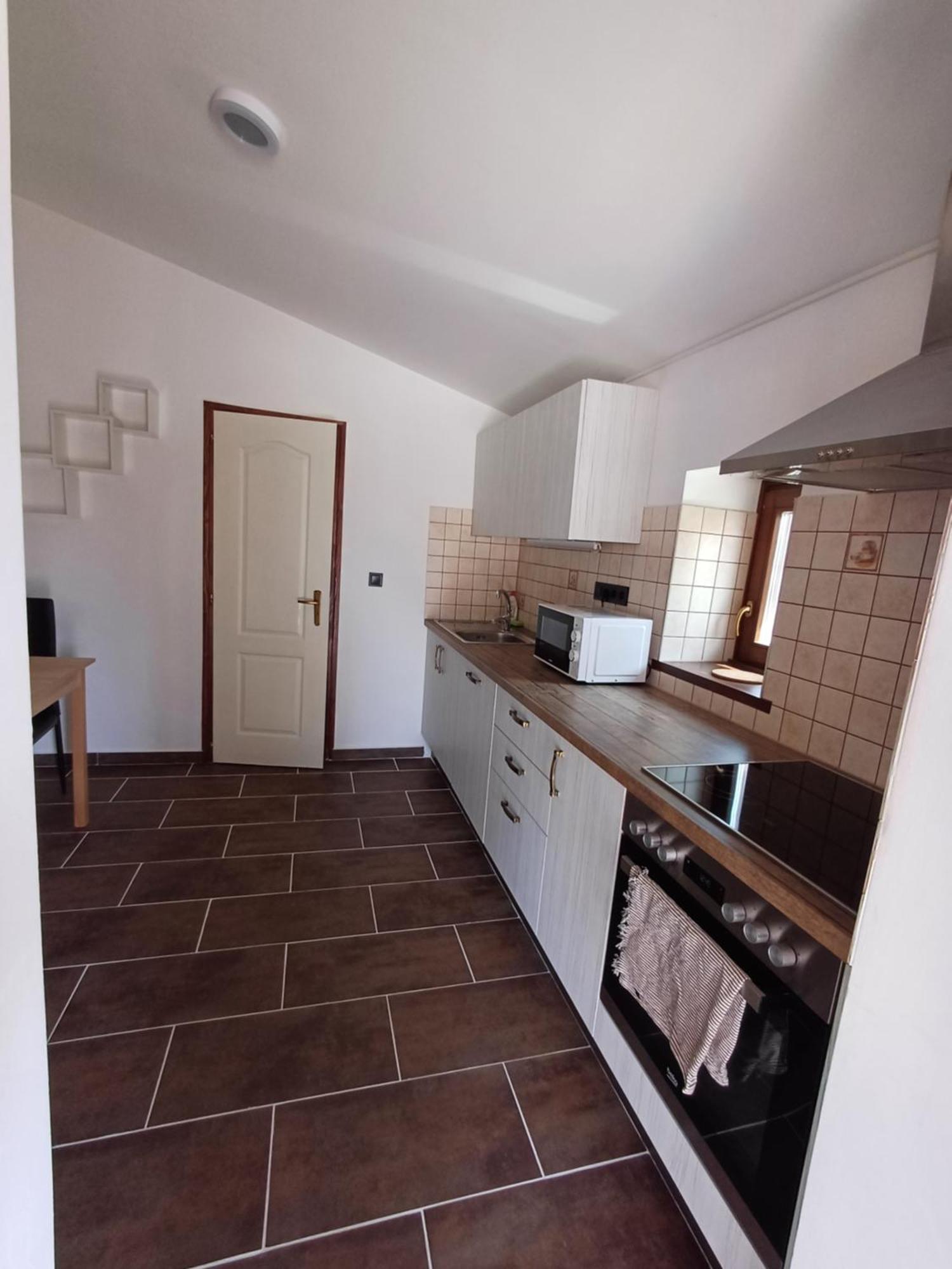 Penny Apartmanok Szigetvár Buitenkant foto
