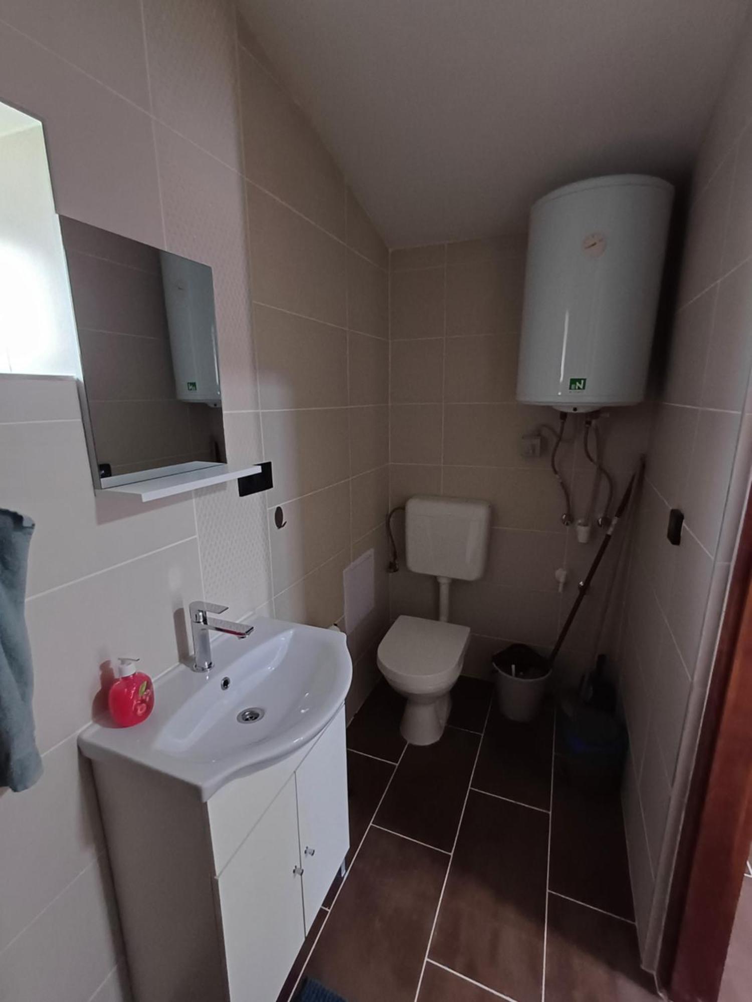 Penny Apartmanok Szigetvár Buitenkant foto